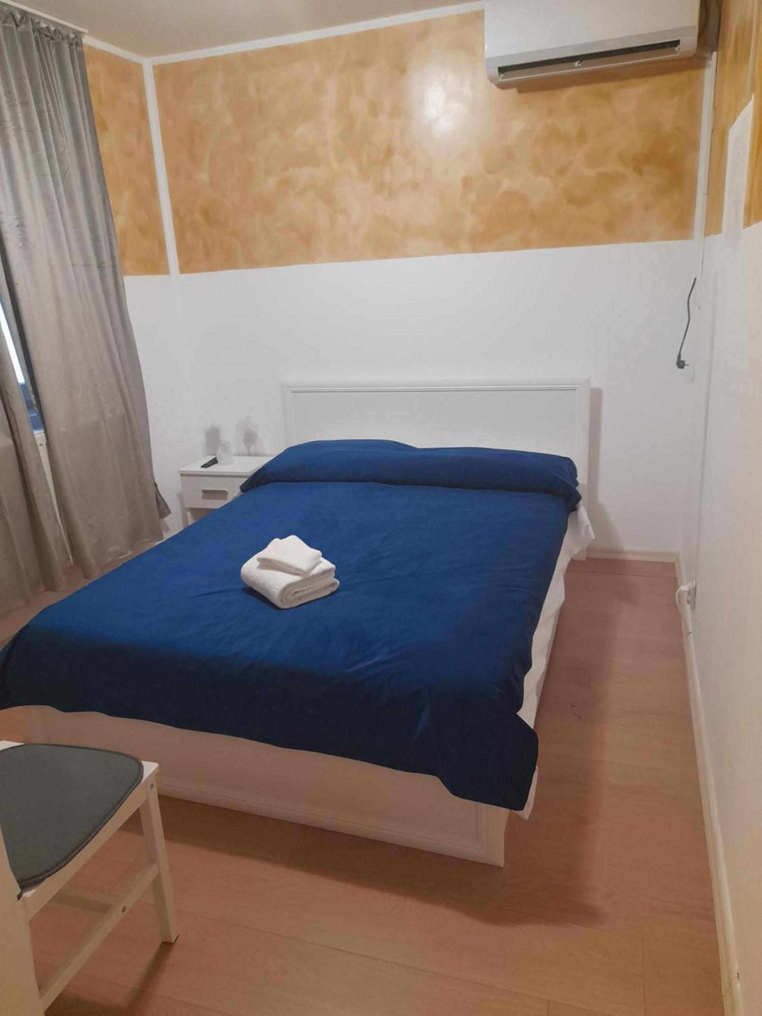 Cazare Alfredo Craiova Exteriör bild